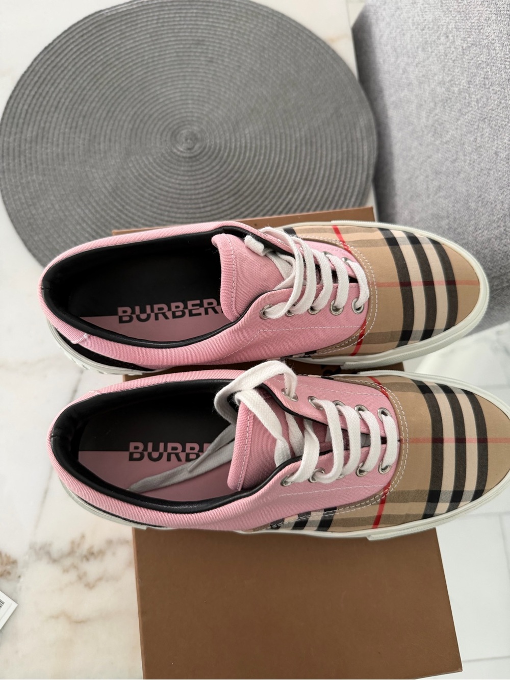 Burberry Pink Vintage Check Canvas Low-Top Sneakers with Black Heel - Picture 3 of 8